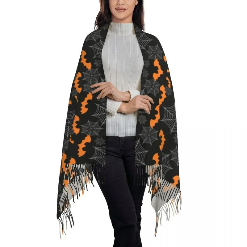 Bufanda con patrón de araña de murciélagos de Halloween para mujer, chal largo de invierno cálido con borla, bufanda mágica de bruja oculta gótica Unisex