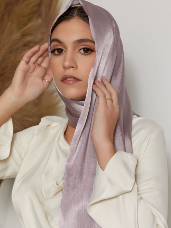 Syal jilbab Satin kerut lipit syal sutra Madinah syal bando selendang warna polos syal bungkus wanita Muslim Hijab