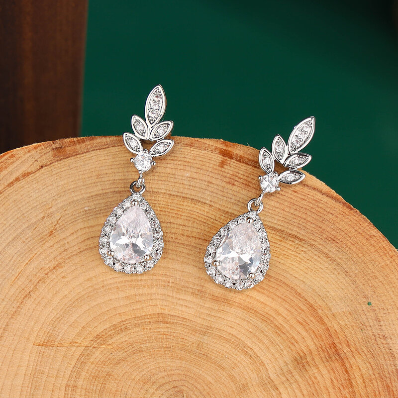 Anting pengantin Cubic zirconia, anting-anting pengantin tetesan berlian imitasi untuk bola ulang tahun pernikahan