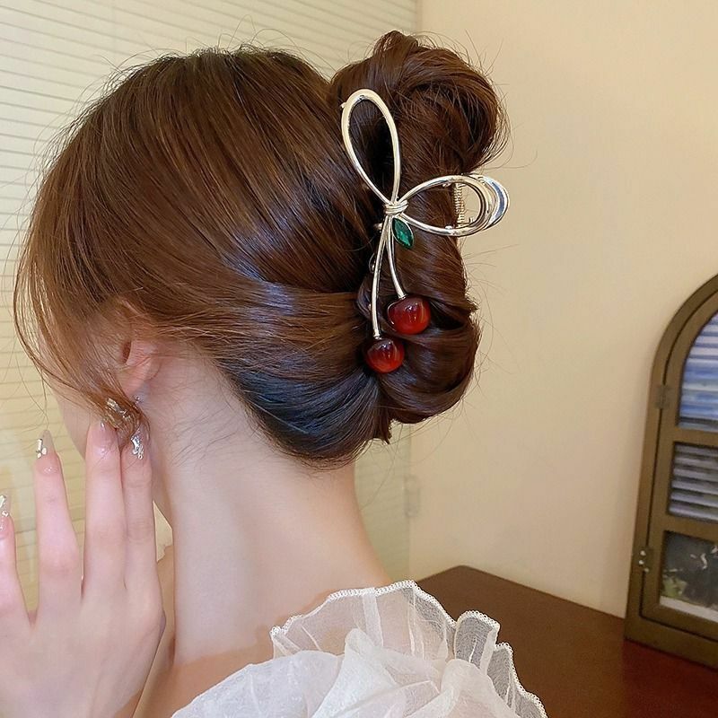 Klip cakar rambut logam ceri elegan baru untuk wanita Y2K jepit rambut geometris besar manis Korea penjepit rambut ekor kuda