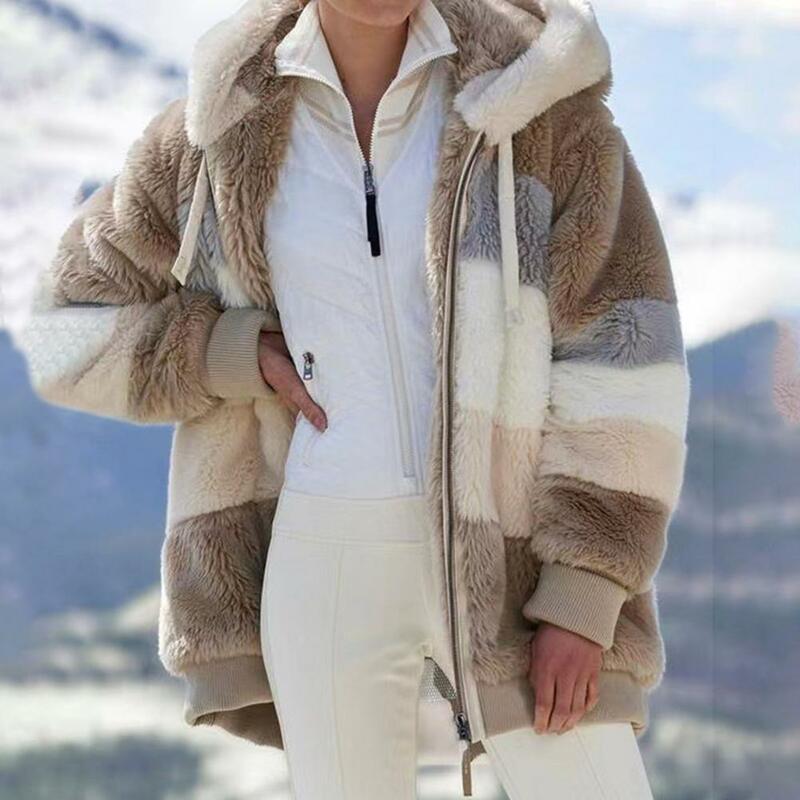 Mantel Wanita Musim Dingin Kasmir Jaket Beludru Domba Musim Dingin Jaket Wanita Berkerudung Serut Longgar Mantel Mewah Pakaian Luar Kasual Ukuran Besar