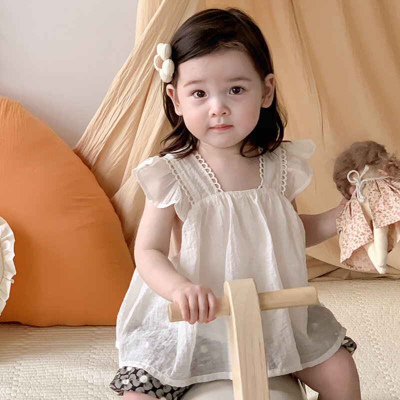 W koreańskim stylu na lato niemowlę dziewczynki 2 szt. Zestaw ubrań bawełniany cienki latający rękaw topy z ramiączkami pled kropka bufiaste szorty garnitur maluch dziewczynka strój