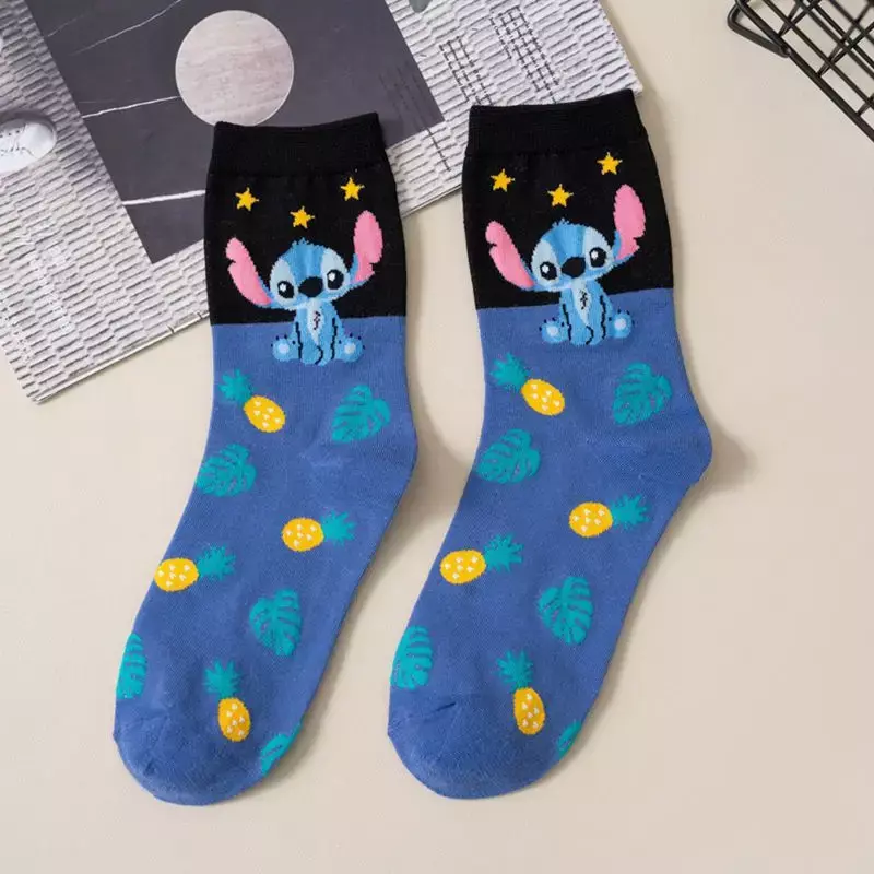 Disney-transpirables calcetines de algodón con estampado de dibujos animados para hombre y mujer, medias de tubo medio cálidas a la moda, regalos de Navidad para niños
