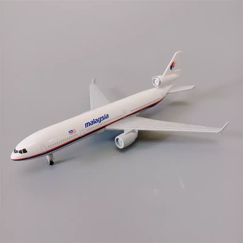 Malaysia Airlines Avião Modelo com Rodas, Alloy Metal Air, Malásia MD MD-11, Diecast Plane, Engrenagens de aterragem, 20cm