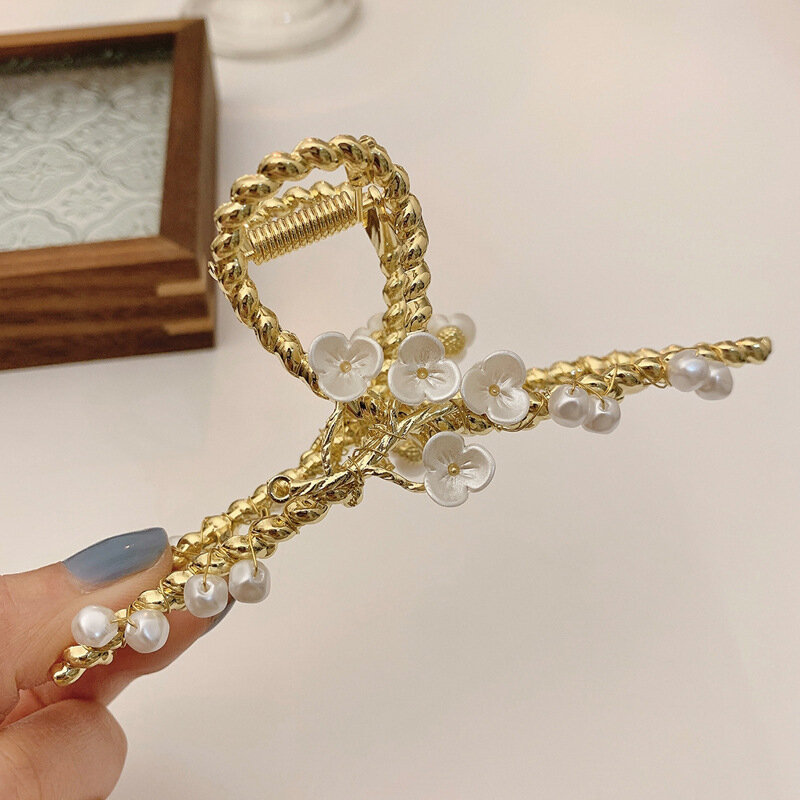 The New Style Ladies Large Hair Claw Clamps Elegant Pearl Flower Tassel Hair Jewelry Shark Clip Women Accessories headdress