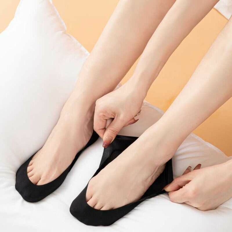 Fashion Thin Breathable Female Hosiery Solid Color Invisible Ice Silk Socks Boat Socks Sock Slippers Women Socks