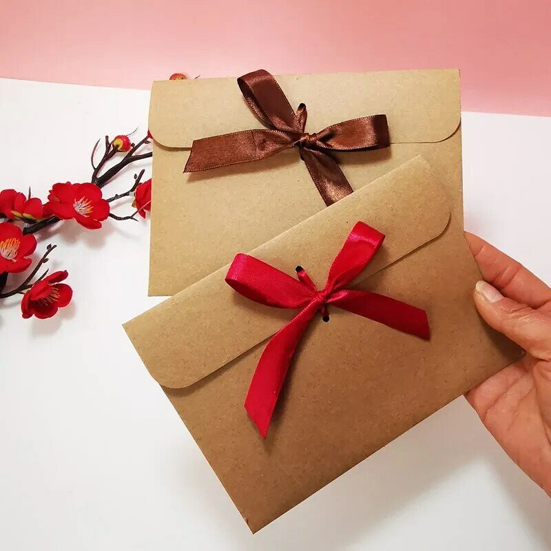 50 pçs/lote Kraft Fita Envelope High-grade De Papel Cartões Postais Envelopes Ocidentais para Convites De Casamento Papelaria Embalagem De Presente