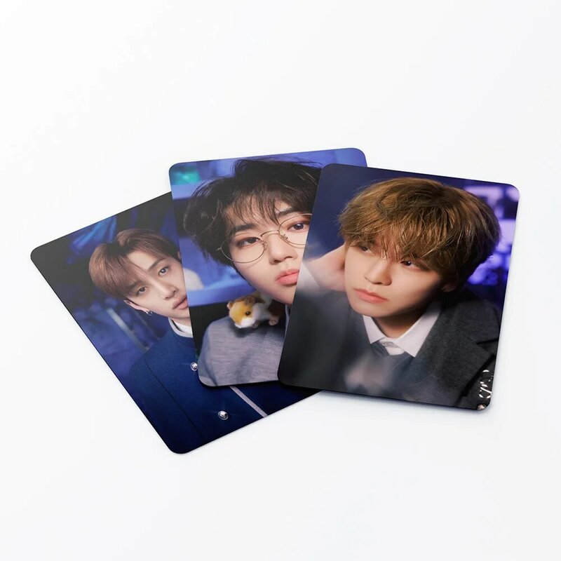 K-pop hyunjin felix han magic School lomoカード、大天使は知っている、自撮り写真カード、ファンギフト、4番目のファン会議、ボックスあたり55個