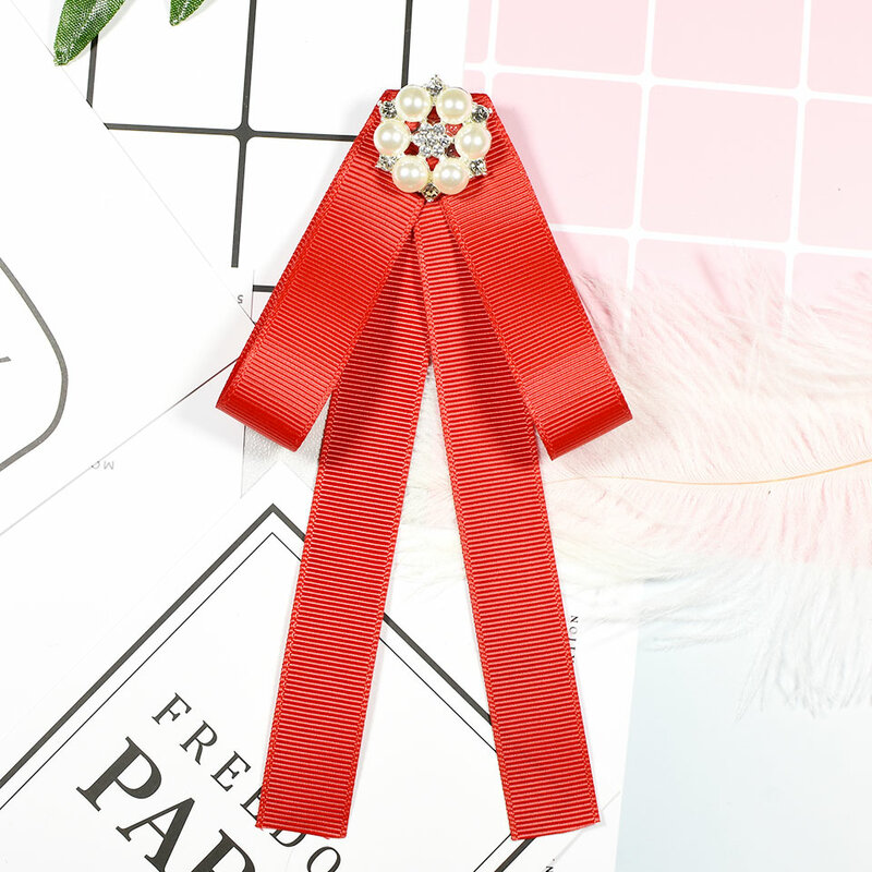 Broche à nœud papillon pour femmes et filles, Style collège coréen, blanc, col de chemise, fleurs, ruban strass, broches
