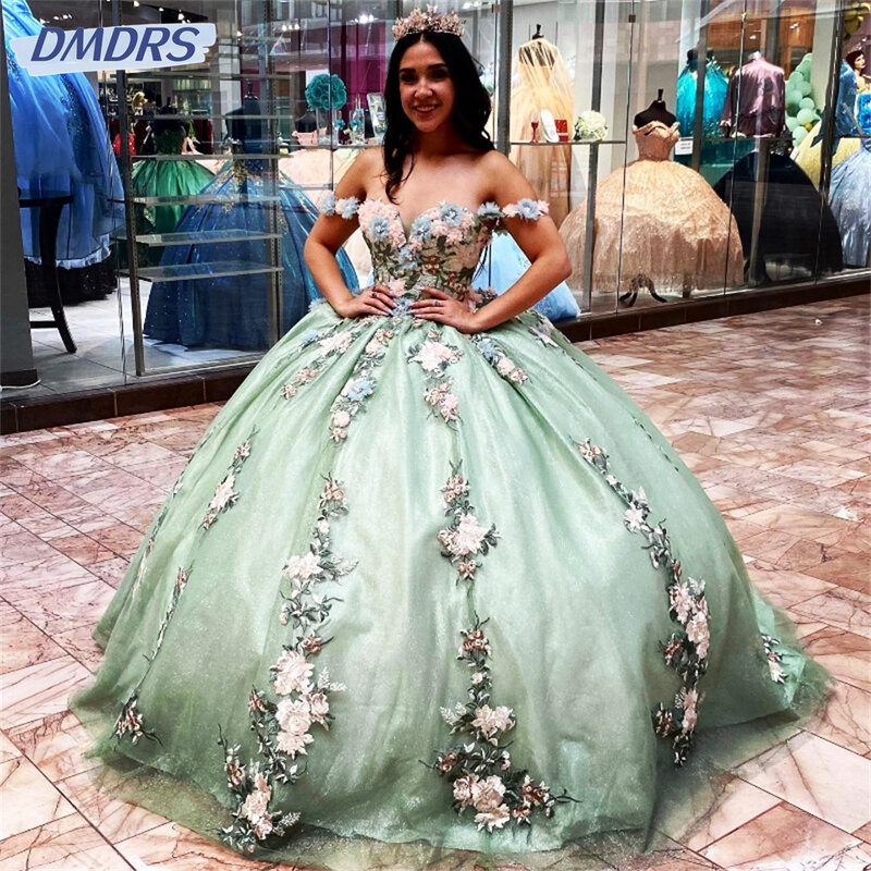 Romantis Off-The-Shoulder gaun pesta putri gaun Quinceanera menawan klasik 3D bunga Applique dengan Cape Sweet 16 gaun
