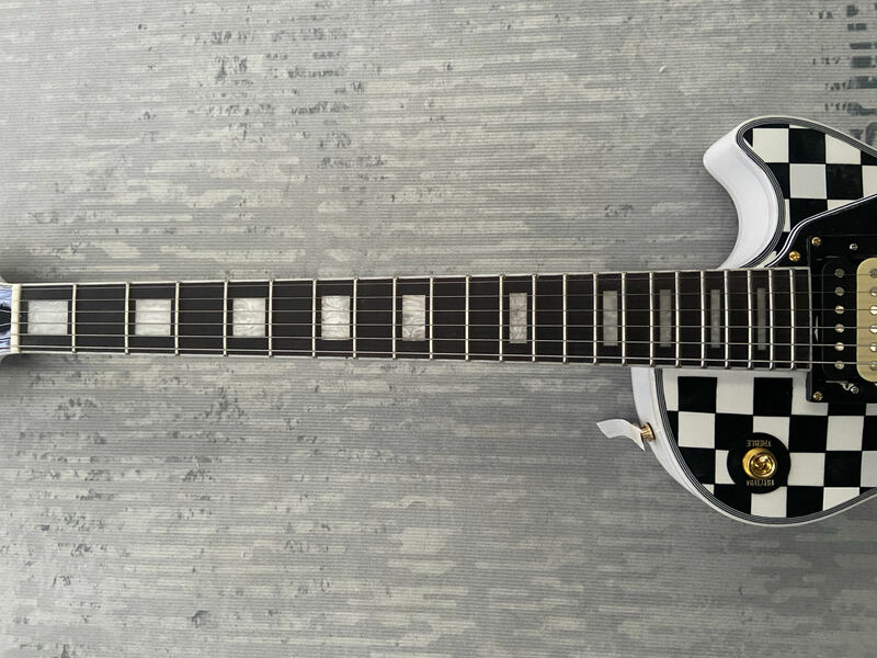ホワイトチェックのロゴが付いたエレキギター,中国製,マホガニーボディ,送料無料
