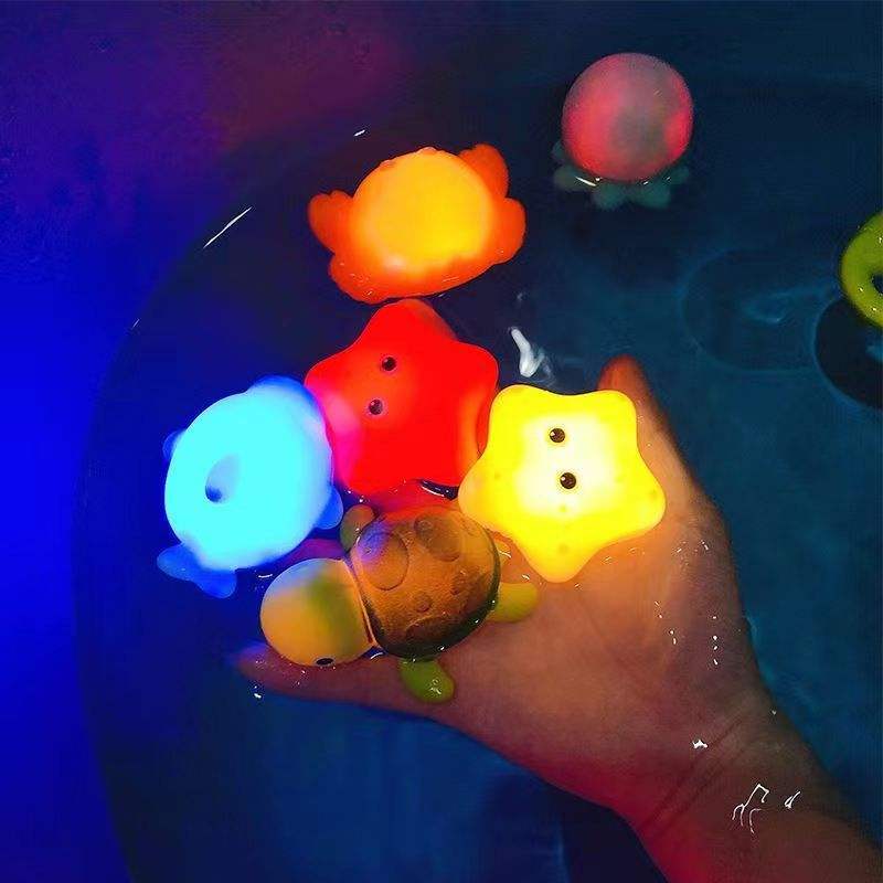 Zwembadfeest Gloeiend Speelgoed Bad Tijd Grappige Badkuip Speelgoed Watersensor Lichtgevende Led Oceaan Dier Water Drijvend Speelgoed Voor Baby Baby Baby