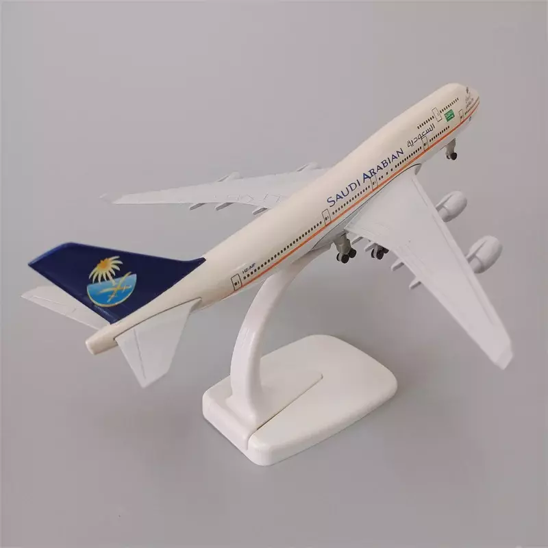 20cm lega metallo aria arabia saudita Boeing 747 B747 compagnie aeree modello di aeroplano Diecast aereo modello aereo w ruote aereo