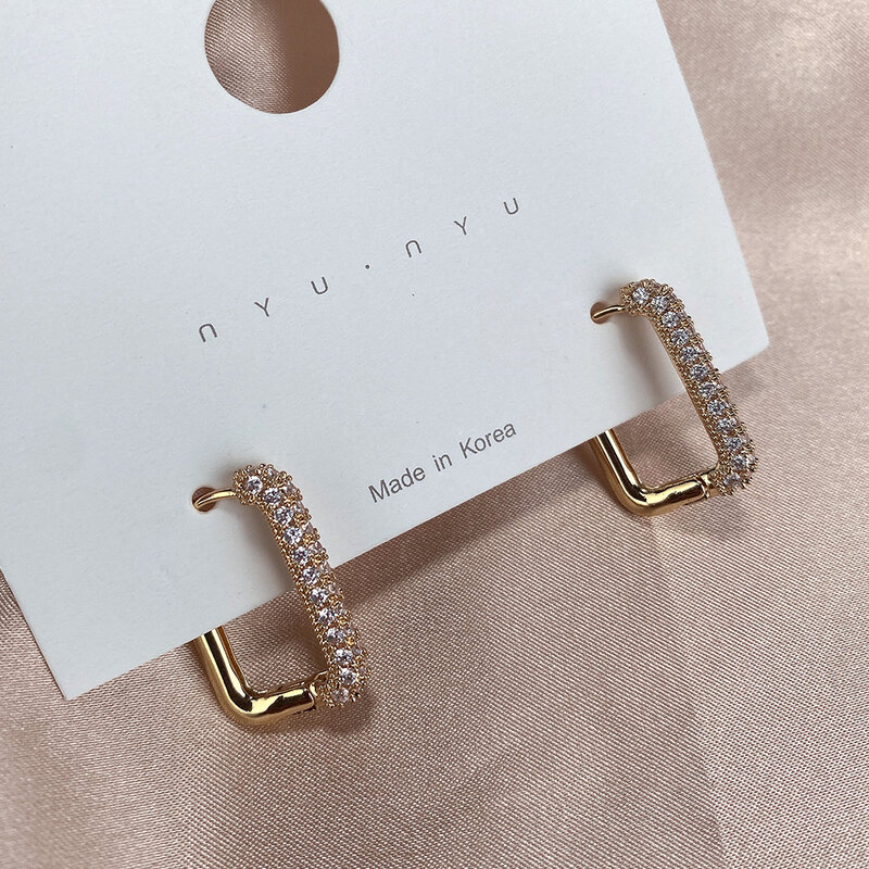 Boucles d'oreilles créoles géométriques en cristal CZ pour femmes, Huggies en métal doré, cadeau de bijoux de mariage, carré minimaliste, document à la mode, 2022