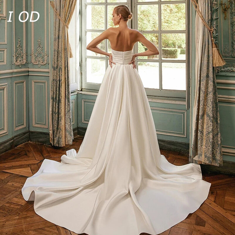 I od ärmelloses Herz Hals Brautkleid einfache Satin Split Tail Brautkleid de Novia