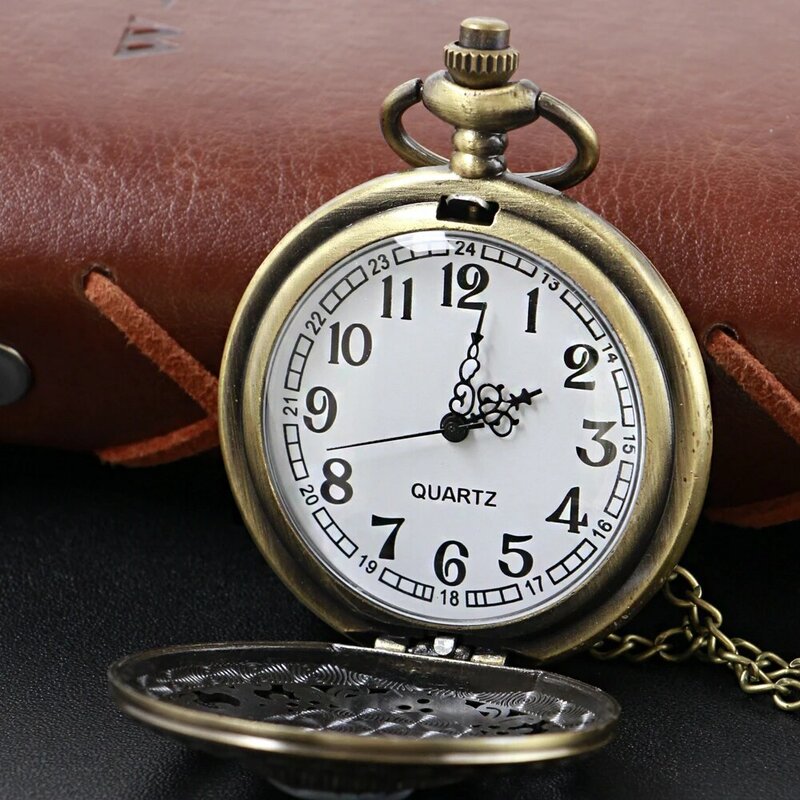 Antique Bronze Rainha Princesa Cabeça Em Relevo Quartz Pocket Watch Mulheres Colar Pingente Acessórios Comemorativo Presente Relógio