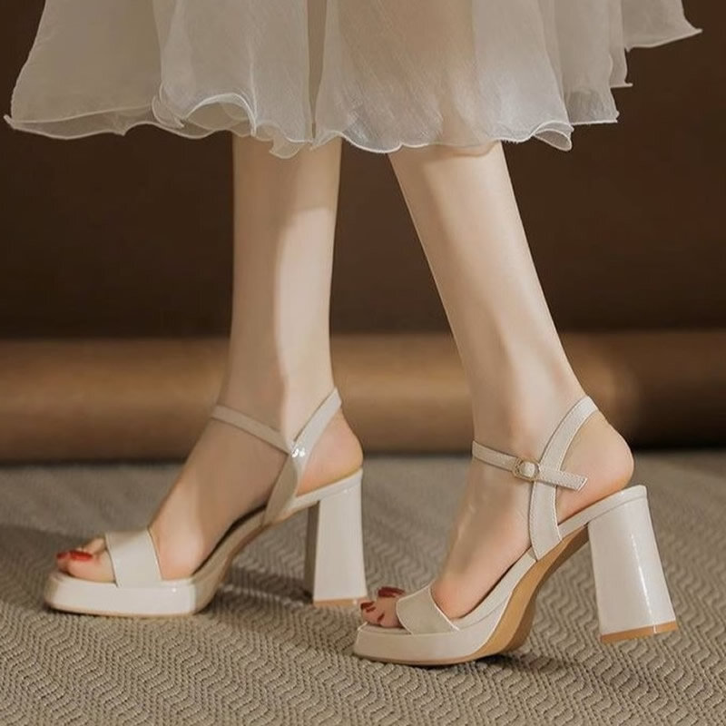 Nowe letnie sandały damskie ze skóry bydlęcej damskie buty z kwadratowym noskiem Super wysokie szpilki solidne masywne obcasy beżowe sandały na platformie dla kobiet