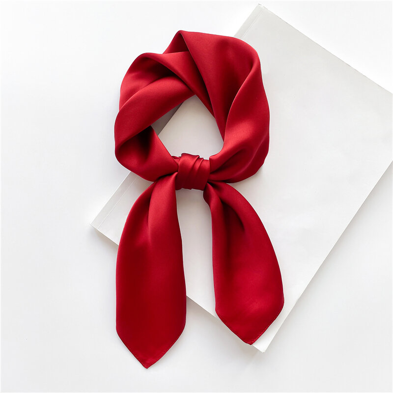 2022 beliebte Silk Satin Schal Frauen Solide 70cm Hals Krawatte Weibliche Haar Hand Handgelenk Foulard Kopftuch Schal Wrap Bandana neue