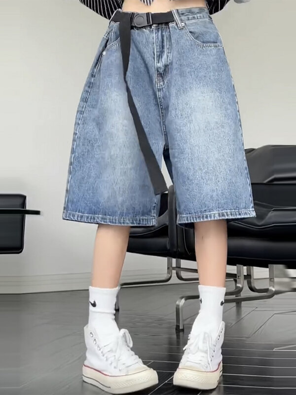 Celana pendek Denim wanita kaki lebar longgar diputihkan, panjang selutut Retro gaya Eropa Retro sederhana bergaya musim panas 2023