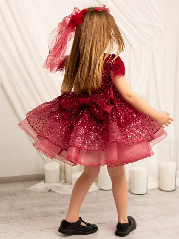 Платье для девочки с цветами, блестками и бантом