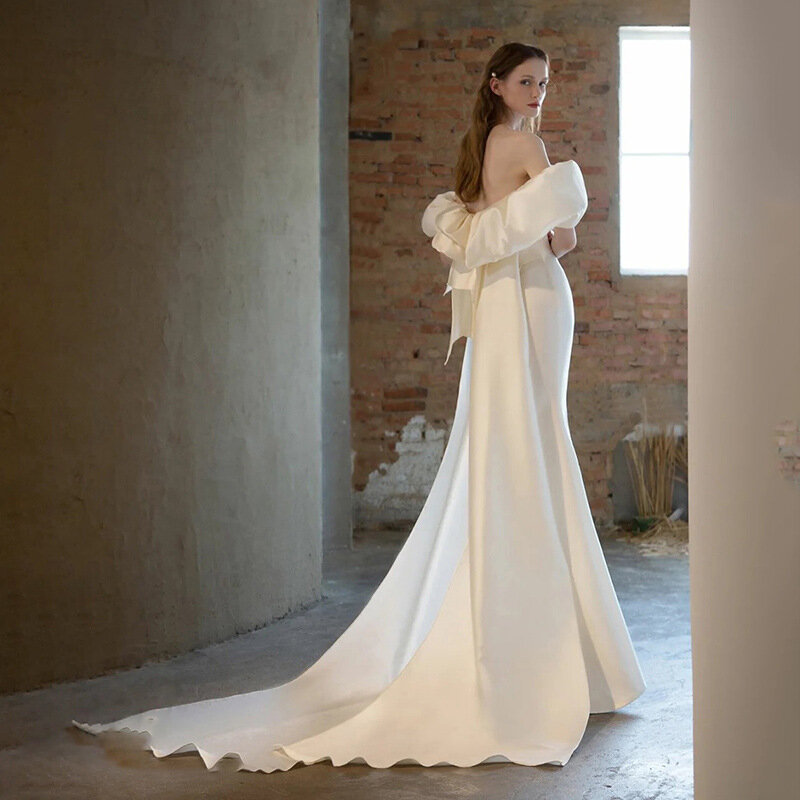فستان أبيض بسيط بكتف واحد مع قطار ، MK1535