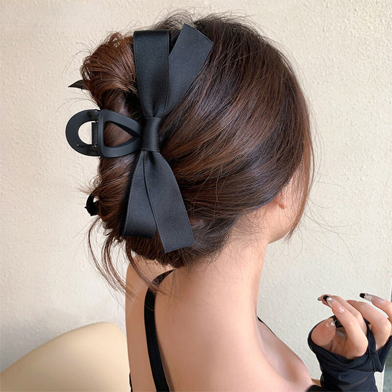 Black White Bowknot Hair Claw Big Satin Bow Hair Clips Vintage Baroque Satin Crab Hairpins for Elegant Women Hair Accessories