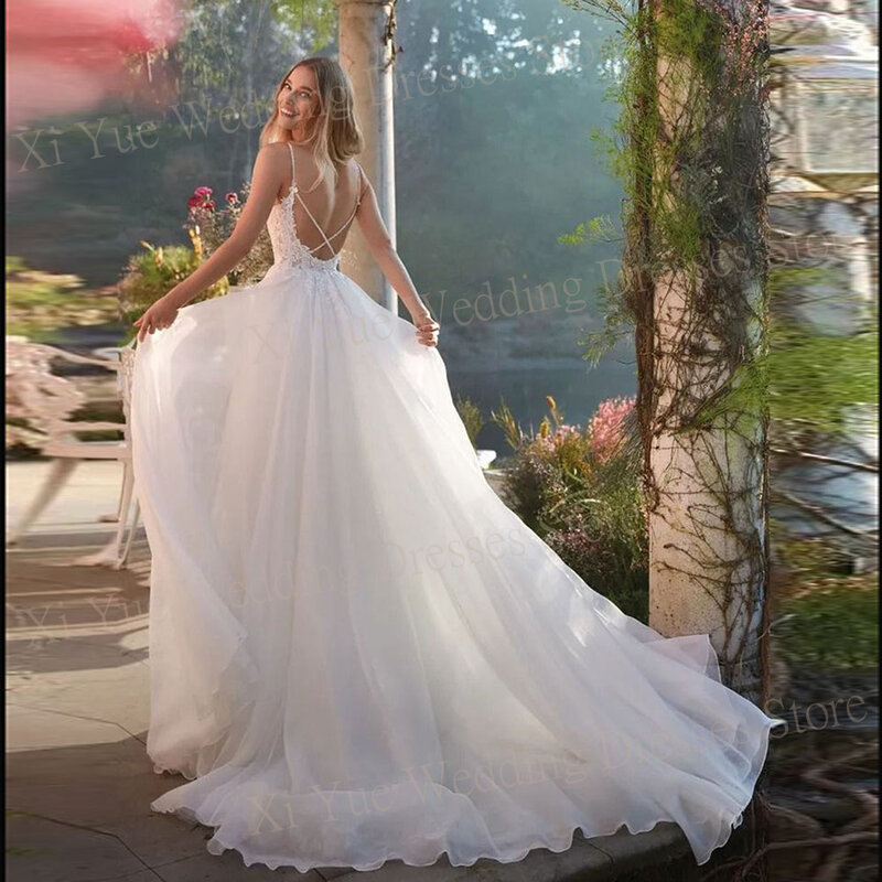 Платье Свадебное ТРАПЕЦИЕВИДНОЕ на тонких бретельках, кружевное с аппликацией, без рукавов, с открытой спиной, пикантное изысканное