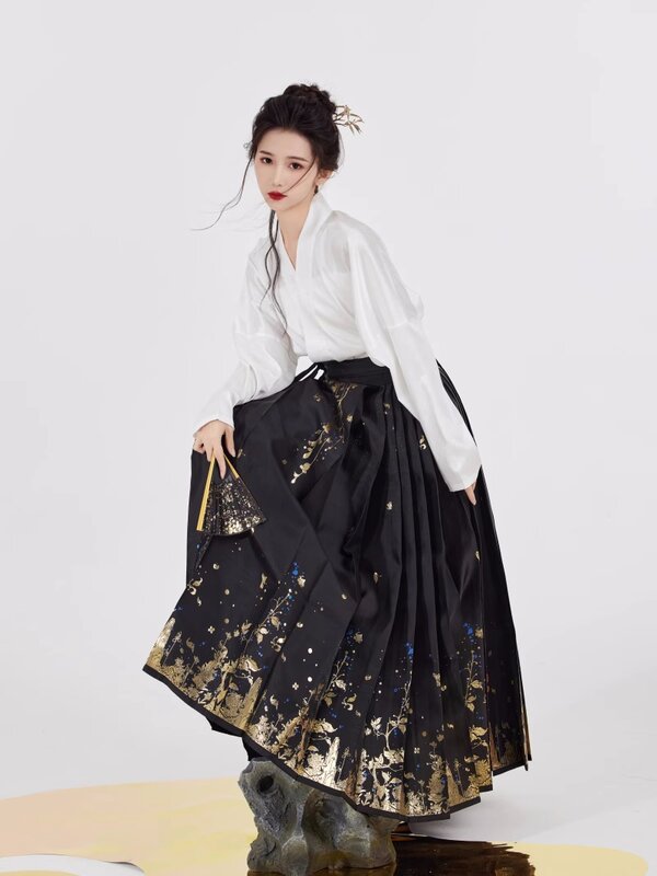 Vestido longo tradicional chinês feminino, novo vestuário diário, tecelagem de cetim, saia dourada com cara de cavalo, primavera