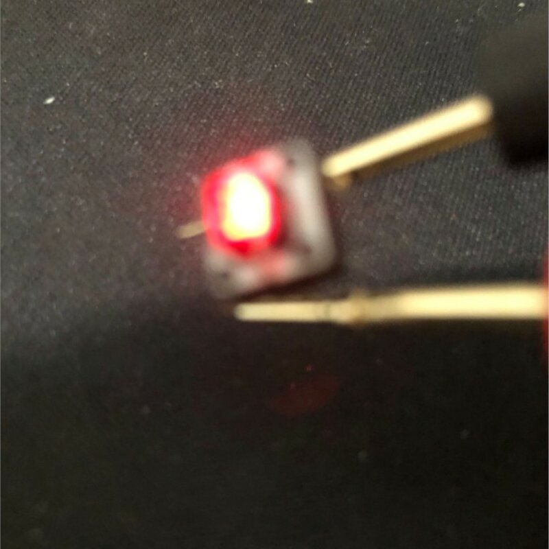 LED 조명 터치 스위치 버튼이 있는 빨간색 파란색 버튼 스위치가 있는 10 개, 마이크로 자동 셀프 리셋 6 피트 7*7*6.2mm