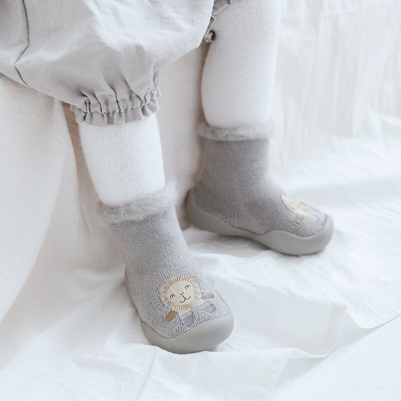 겨울 두꺼운 플러스 벨벳 어린이 층 양말 Bristle 아기 유아 신발 양말 고무 바닥 만화 Mid-Calf 양말