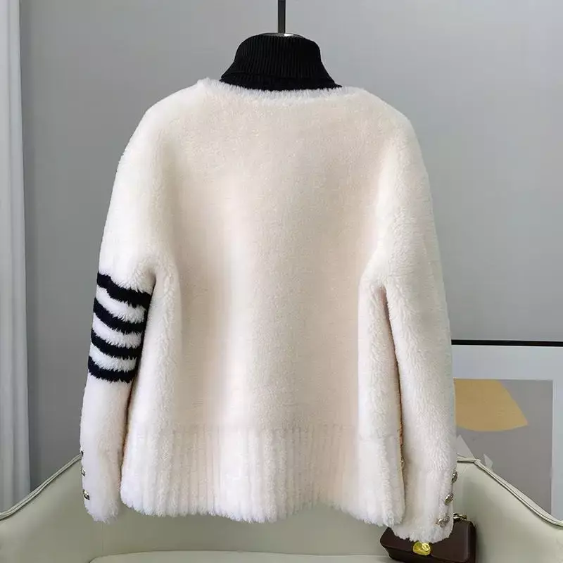 Echte natürliche Schafe scheren Pelzmantel Herbst Winter Mode Luxus gestrickten Pelzmantel Frauen Knöpfe Langarm Streetwear f75