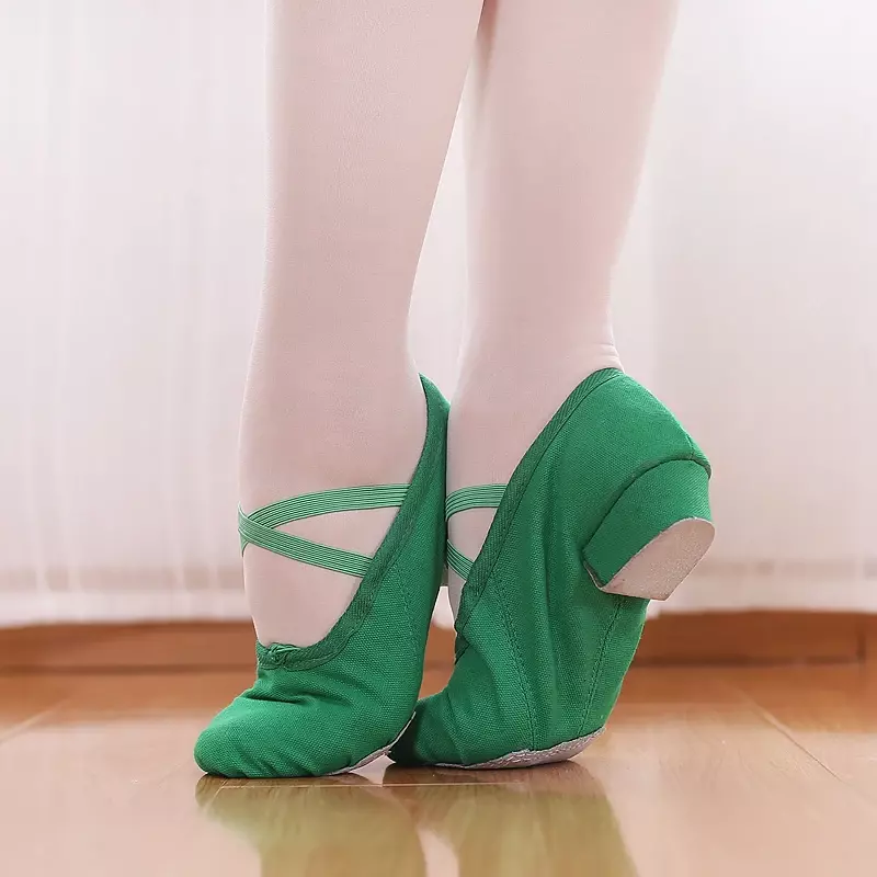 Мягкие холщовые женские туфли для танцев.
