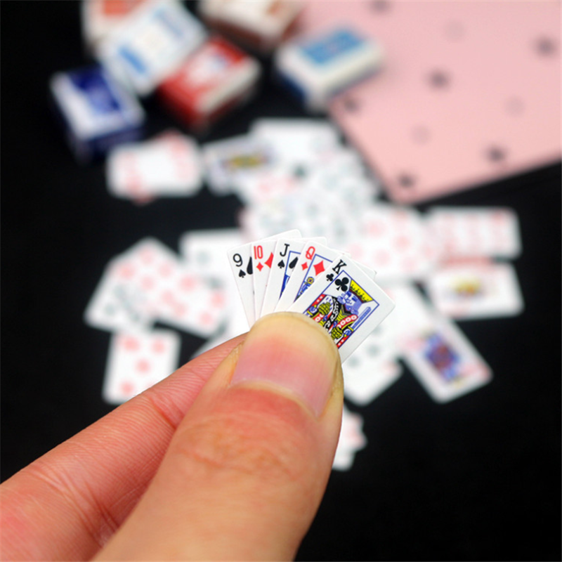 3 zestaw Mini karty do gry w pokera styl losowy 1:12 śliczny miniaturowy domek dla lalek śliczne miniaturowe gry mały uroczy Poker dla domku dla lalek