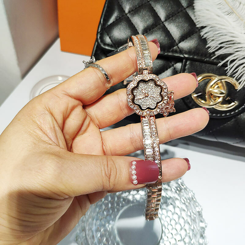 Высококачественные модные женские часы с цветком Стразы, маленькие Роскошные дизайнерские часы, женские кварцевые часы с браслетом