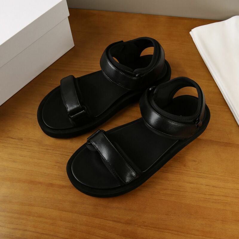 Sandalias de plataforma para niña, zapatos de cuero para mujer, calzado de playa para verano, novedad de 2024