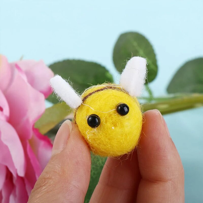 10 pezzi Kawaii feltro di lana ape peluche animali bambola di feltro di lana ciondolo borsa fai da te ape in miniatura