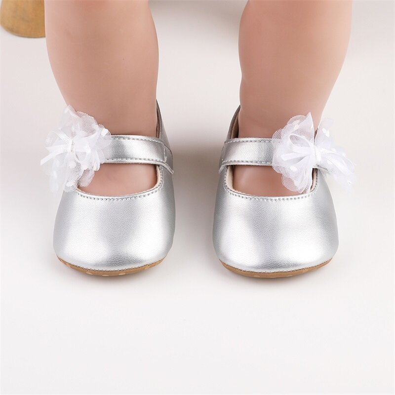 Niemowlęta dziewczynki księżniczki buty z błyszczącymi powierzchniami nadruk w kropki siateczkowe buty z kokardą antypoślizgowe kapcie ślubne urocze buty dziecięce