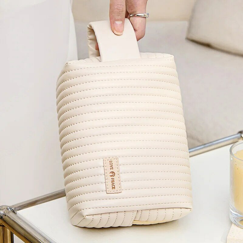 Borsa cosmetica per cuscino portatile in pelle borsa per la conservazione dei prodotti per la cura della pelle portatile da viaggio di grande capacità per le donne