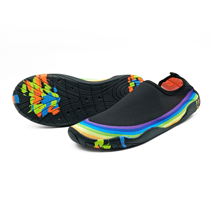 Scarpe da spiaggia d'acqua scarpe da acqua a piedi nudi ad asciugatura rapida da donna pantofole da spiaggia all'aperto da donna calze da Yoga per Surf in piscina