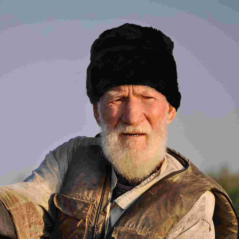 Starsze bawełniane zimowe męskie czapki zimowe dla mężczyzn dla mężczyzn Stare męskie nakrycia głowy Czapka ze sztucznego futra Ciepła pluszowa zima podczas zimą