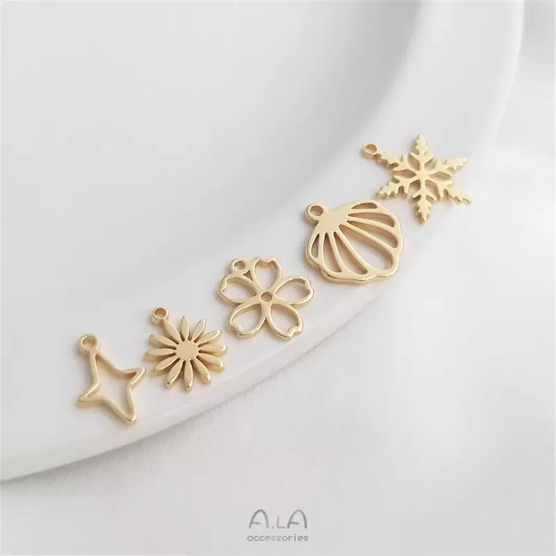 14 Karat vergoldete Kirschblüte kleiner Stern kleines Gänseblümchen Schneeflocke Anhänger DIY ersten Schmuck Armband Ohrringe Anhänger