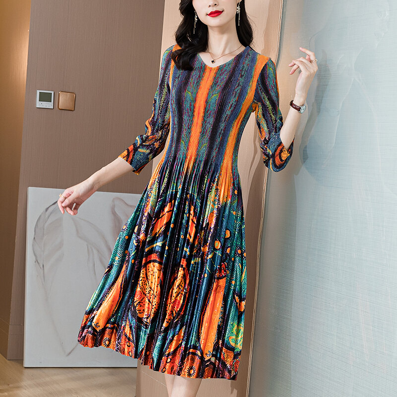 Женское плиссированное платье Sanzhai, осенне-зимнее бархатное свободное облегающее платье до колен с большим V-образным вырезом и принтом в полоску, 2023