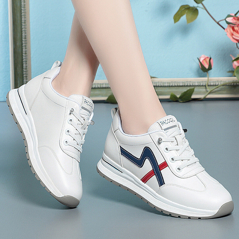 Spring Autumn Women Casual Soft Sole Shoes Non-slip Outdoor Grass Walking Sneakers Training Comfort Soft Leather Flat Shoes