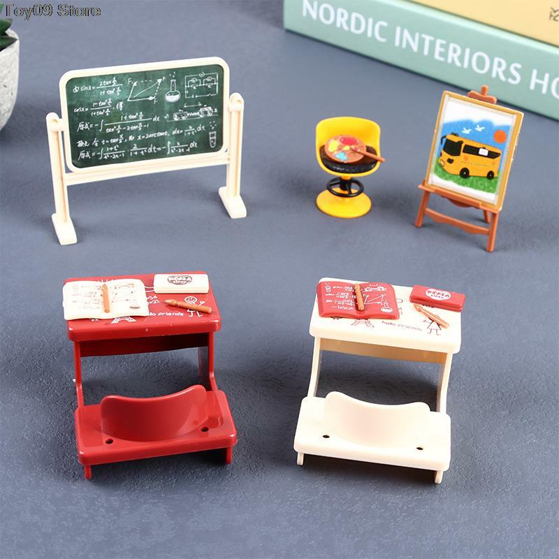 Dollhouse Miniature Blackboard School Secretária e cadeira, Modelo de Mobiliário de Prancheta, Decoração do Estúdio, Brinquedos Play House, 1:12, Quente, 1 Conjunto