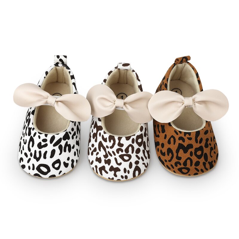 Niemowlęta dziewczynki Mary Jane płaskie buty antypoślizgowe kokardka księżniczka sukienka buty Leopard łóżeczko dla niemowląt