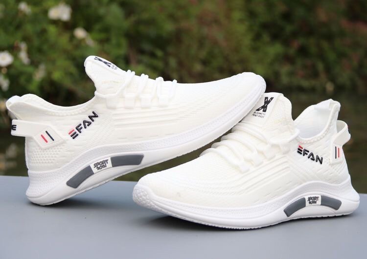 Chaussures de sport blanches en maille respirante, légères et décontractées, version coréenne, été