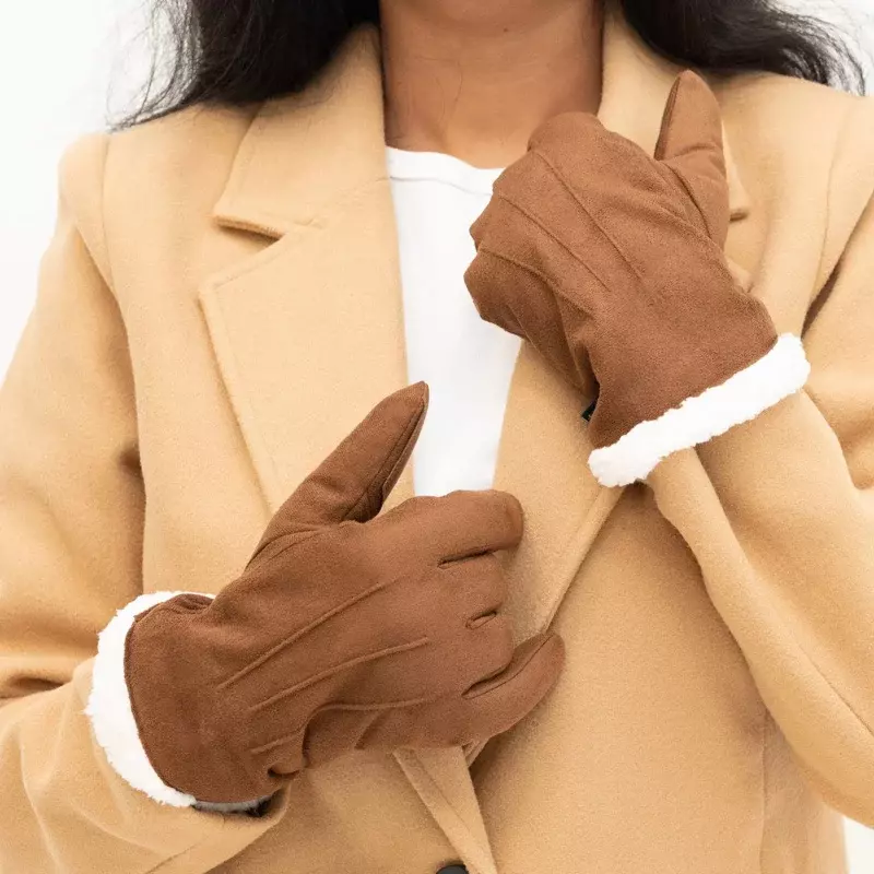 ถุงมือไมโครไฟเบอร์ของผู้หญิง Isotoner มีข้อมือ Sherpa ในสีดำ