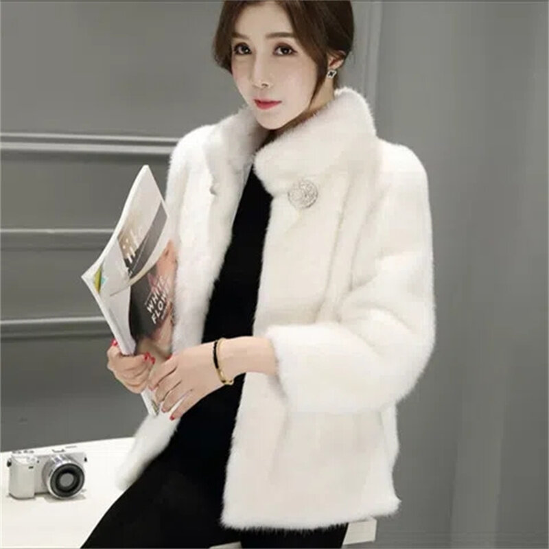 Mantel bulu imitasi kelas tinggi jaket wanita 2023 mantel bulu Mink imitasi beludru gaya pendek musim gugur musim dingin mantel putih