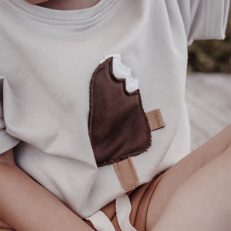 2024 Baby Jungen reine Baumwolle Kurzarm T-Shirts Sommer Overs ize Patch Eis am Stiel Hemd weiche Baby T-Shirts O-Ausschnitt Pullover T-Shirts