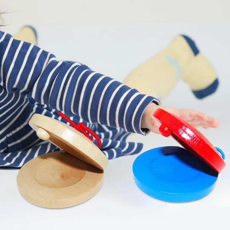 2 szt. Drewniane kastaniety z gładką powierzchnią, ręcznie klapiący zabawka perkusyjna na prezenty urodzinowe festiwale przyjęcia przedszkolne przysługują domownikom